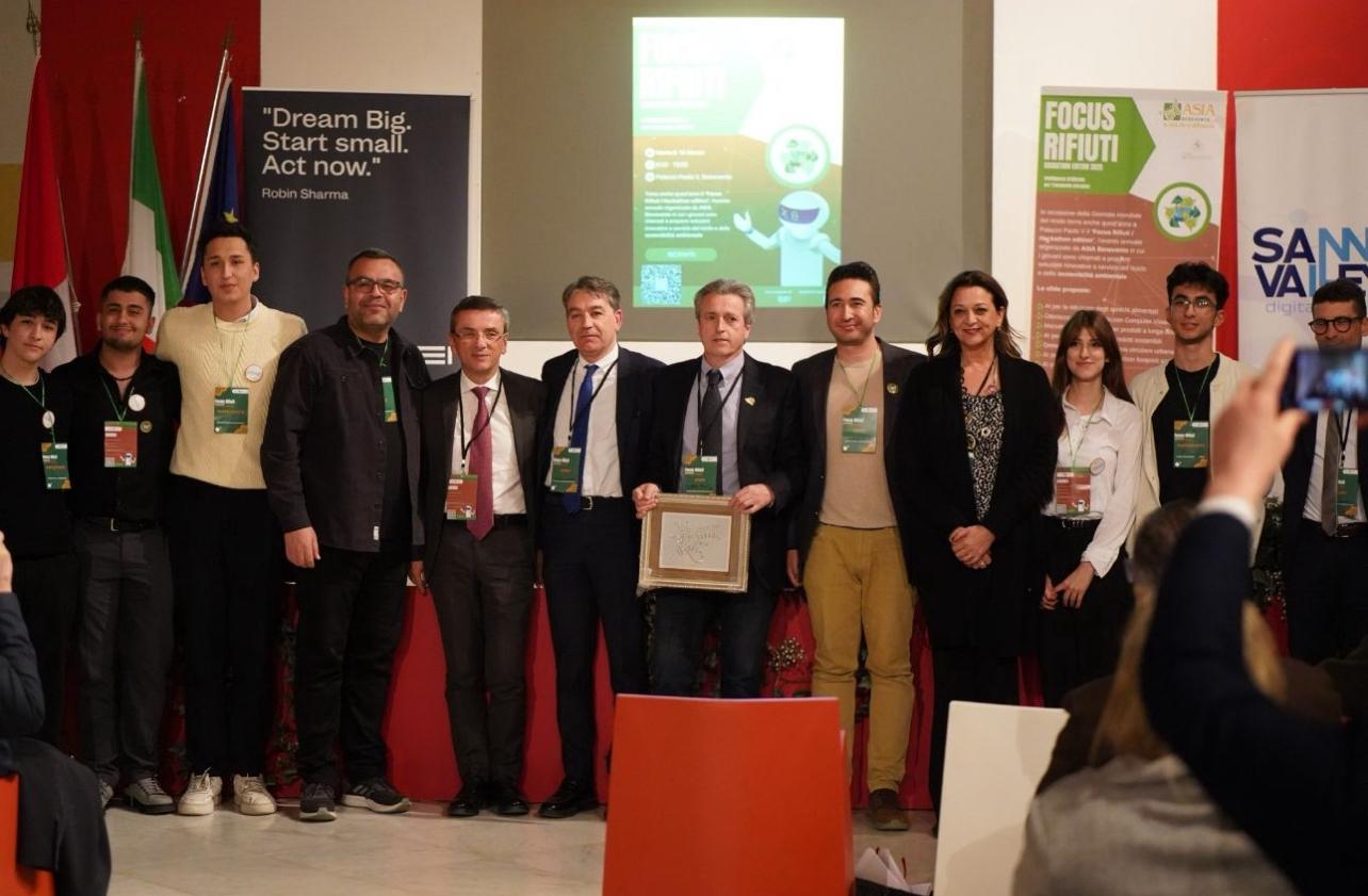 Successo per il focus rifiuti, versione Hackathon: la soddisfazione di Madaro Successo per il focus rifiuti, versione Hackathon: la soddisfazione di Madaro