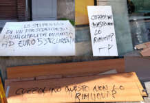 Piscina rimossa in Piazza degli Artisti, la protesta: “Amministrazione ipocrita”