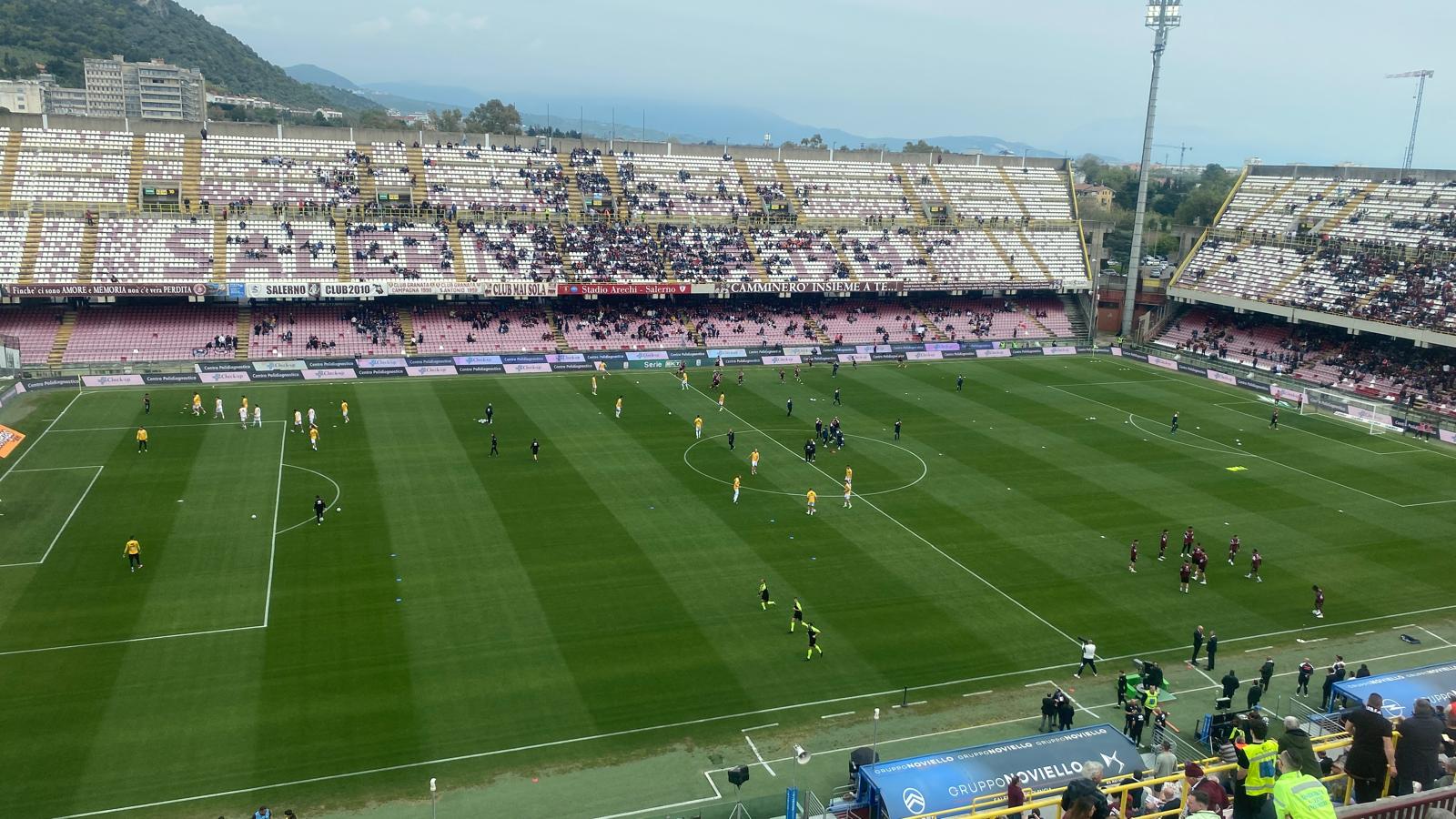 Salernitana alla finestra ma il popolo granata è sul piede di guerra Salernitana alla finestra ma il popolo granata è sul piede di guerra