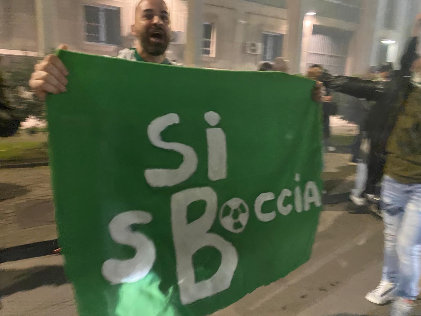 VIDEO FOTO da Anteprima24.it VIDEO FOTO Lupi il sogno è realta in festa il popolo biancoverde