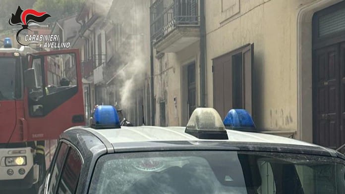 Fiamme un’abitazione da Anteprima24.it Fiamme in un’abitazione disabitata indagano i Carabinieri