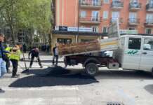 VIDEO- FOTO/ Buche stradali, ancora “rattoppi” di emergenza