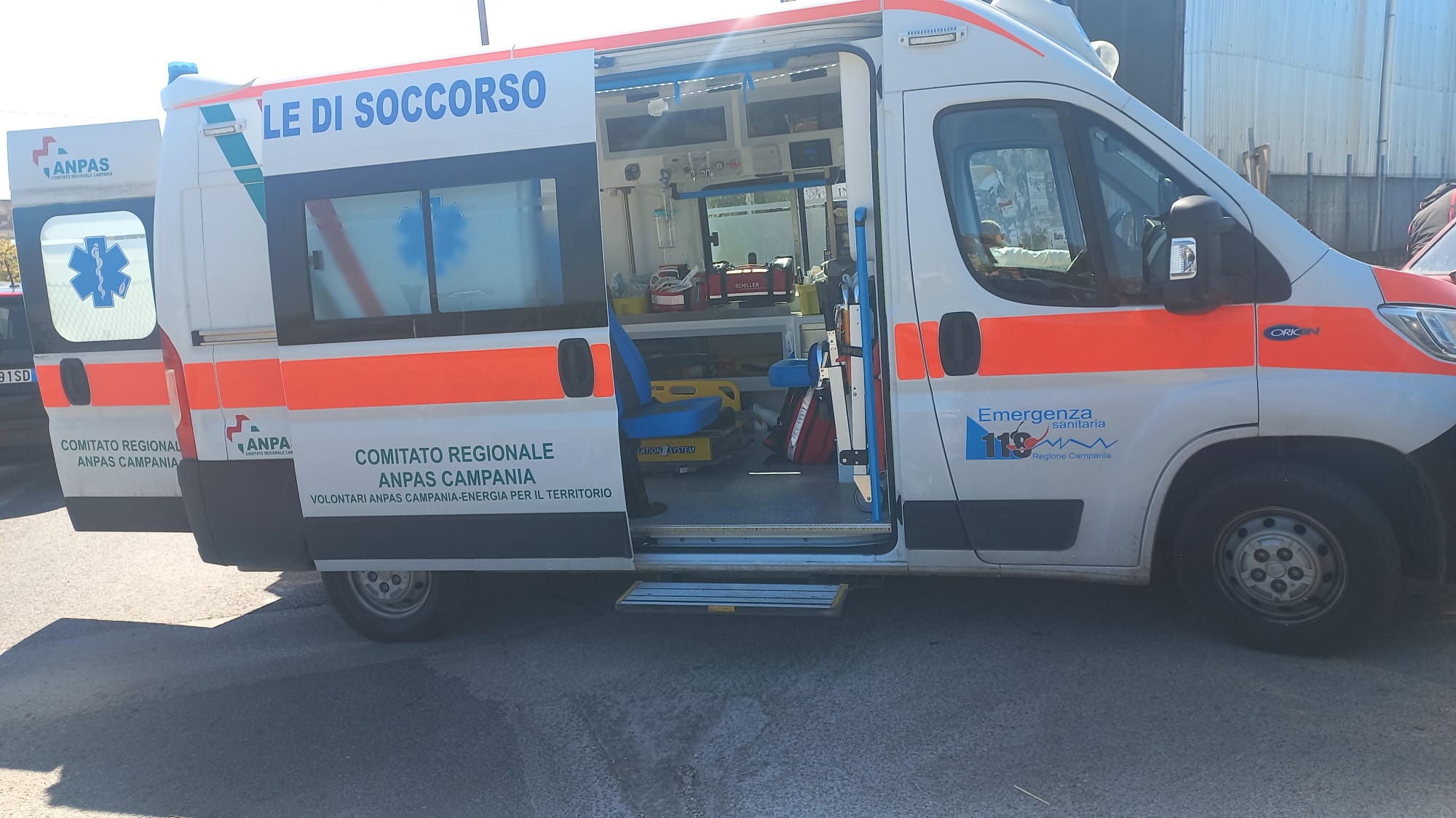 bimbo di 7 anni cade in piscina 232 grave in ospedale