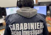 Parcheggiatori abusivi e ormeggi, blitz anticamorra a Napoli