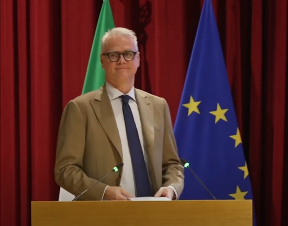 manfredi tema salari grande