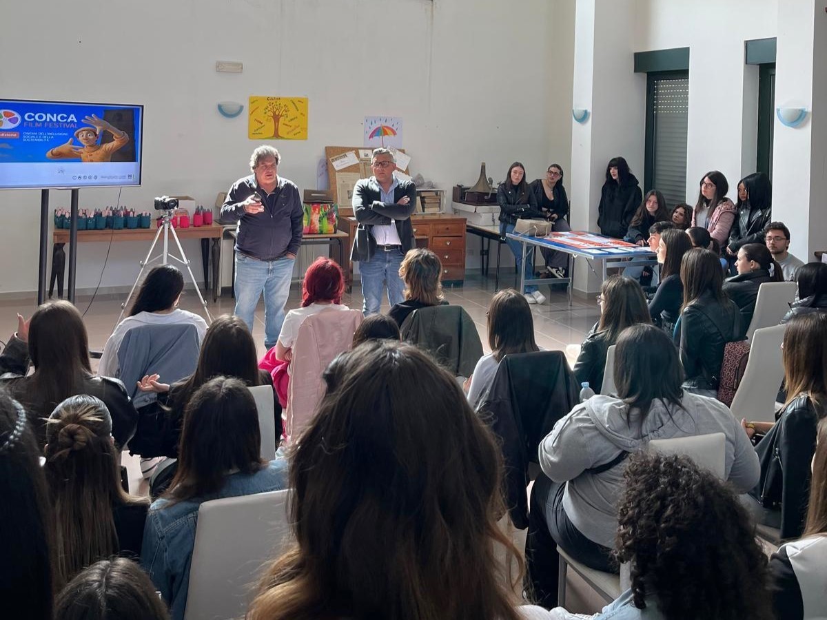 Hackathon “Generazione di innovatori”: gli studenti esplorano il futuro di borghi e aree rurali Hackathon “Generazione di innovatori”: gli studenti esplorano il futuro di borghi e aree rurali