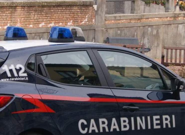 Torna illegalmente in Italia: 25enne arrestato dai Carabinieri Torna illegalmente in Italia: 25enne arrestato dai Carabinieri