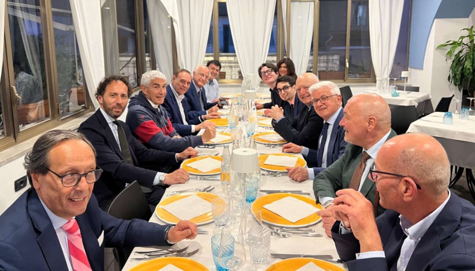 Casini – Mastella, cena con vista sul futuro: l’obiettivo è ricostruire il ‘grande centro’? Casini – Mastella, cena con vista sul futuro: l’obiettivo è ricostruire il ‘grande centro’?