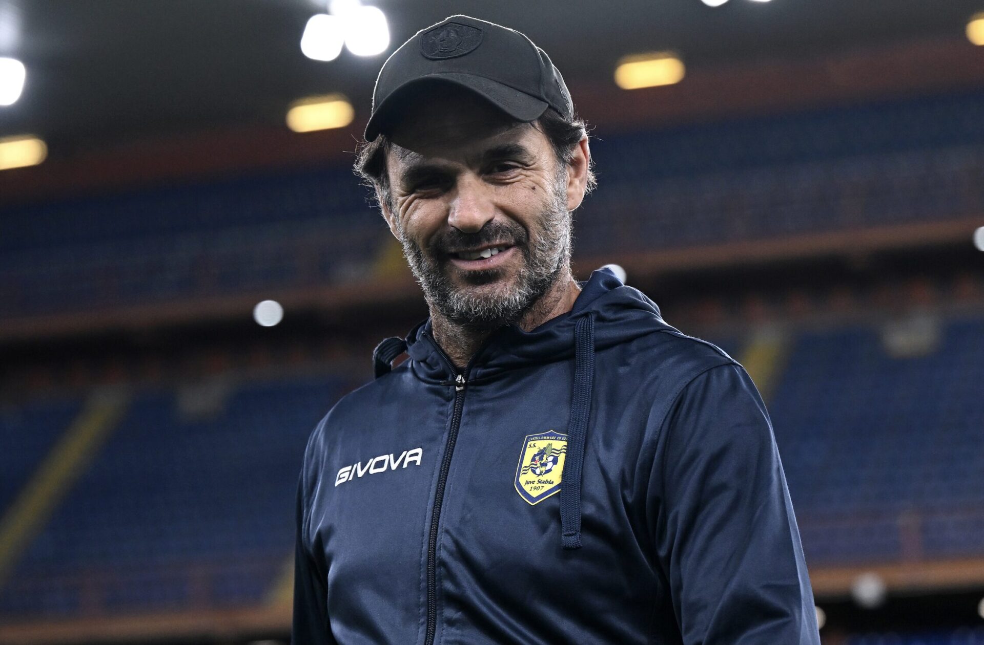 Juve Stabia, Pagliuca: “Giocare ogni tre giorni è pesante, ma la città merita questo traguardo” Juve Stabia, Pagliuca: “Giocare ogni tre giorni è pesante, ma la città merita questo traguardo”