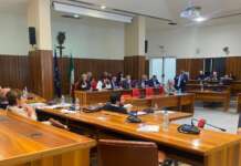 CONSIGLIO- Passa il bilancio, ma cresce il malcontento interno