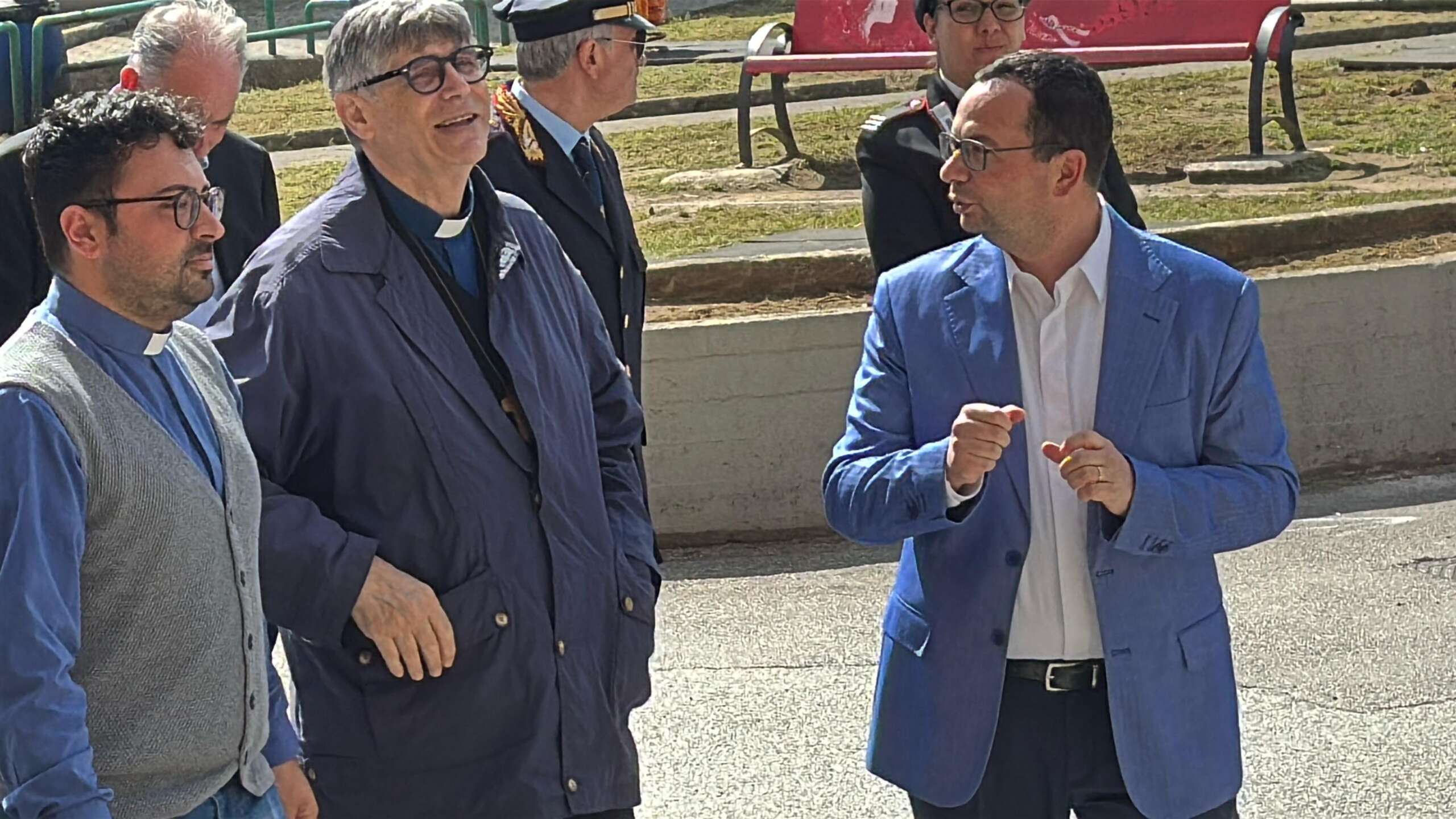 Don Patriciello da Anteprima24.it don patriciello i ragazzi ci parlano ma noi non li ascoltiamo