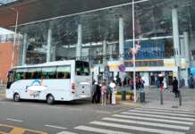 Controlli della Polizia locale su taxi e Ncc a Capodichino: 10 sanzioni, patente ritirata ad un abusivo