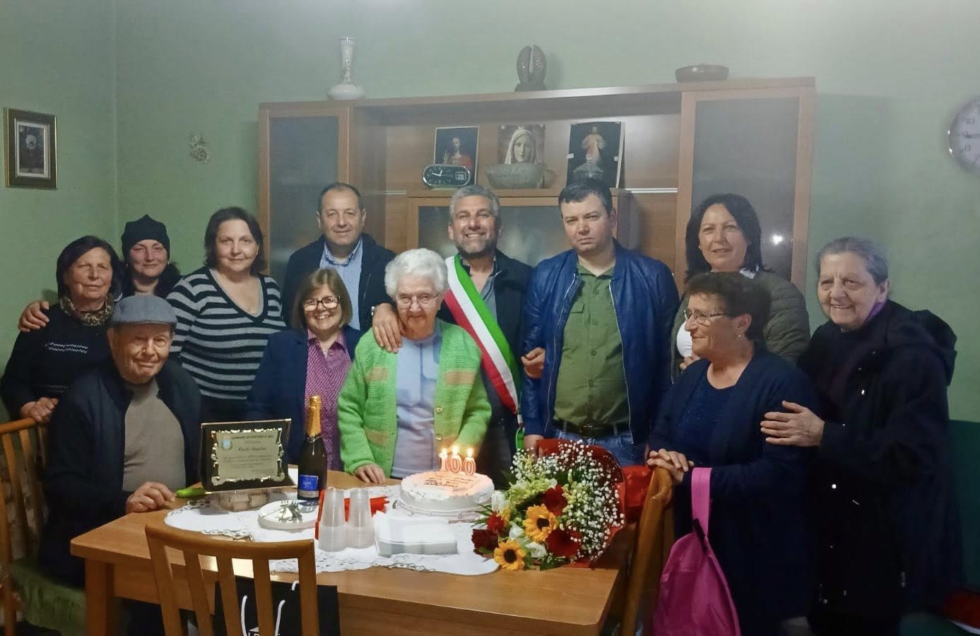 Cento anni di radici, sacrifici e ricordi: auguri ad Angiolina Cento anni di radici, sacrifici e ricordi: auguri ad Angiolina