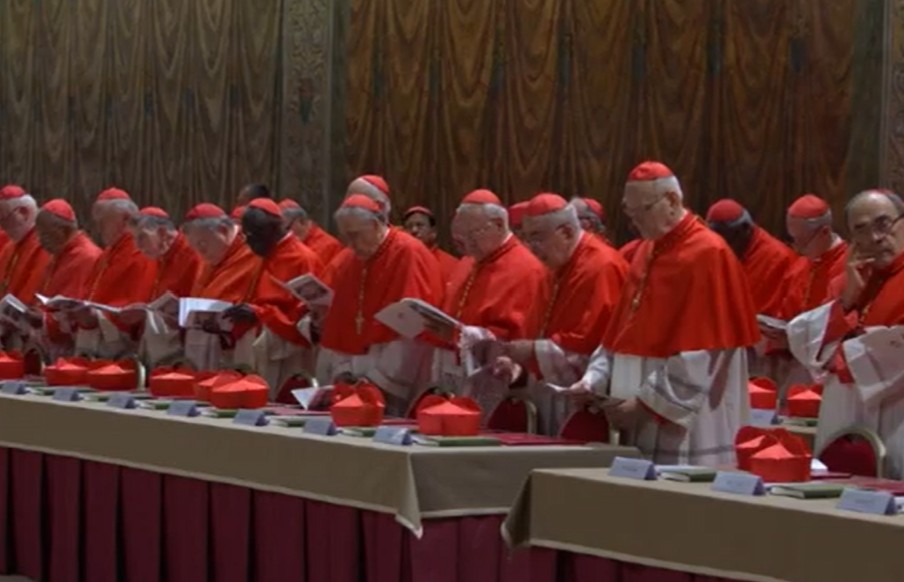 Pompei Cardinale da Anteprima24.it pompei cardinale re doppi auguri a parolin per funzione decano