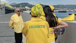no fake in italy blitz della coldiretti bloccata una nave cargo con uva e lattuga dalla libia da Anteprima24.it no fake in italy blitz della coldiretti bloccata una nave cargo con uva e lattuga dalla libia