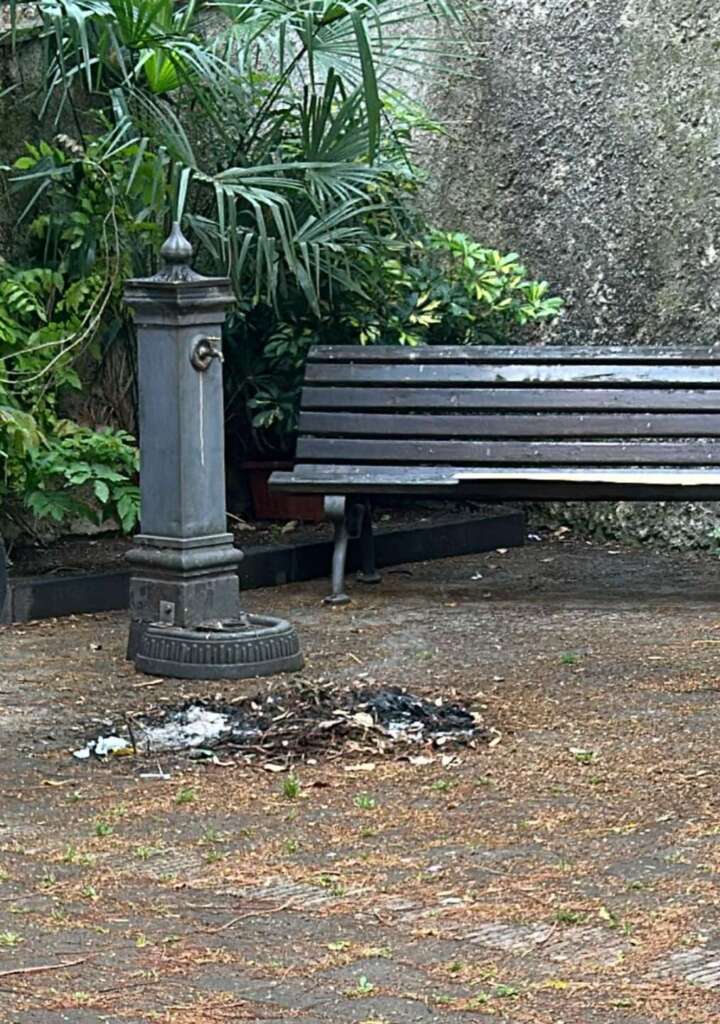 foto chiesa sant anna furto nella notte trafugati quadri e arredi sacri