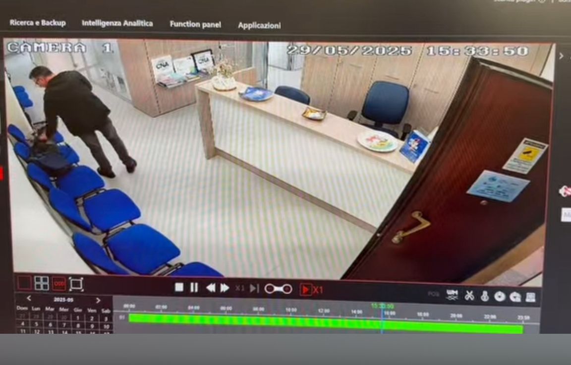 furto in cna salerno ecco il video del ladro amarezza e rabbia della direttrice paolillo da Anteprima24.it furto in cna salerno ecco il video del ladro amarezza e rabbia della direttrice paolillo