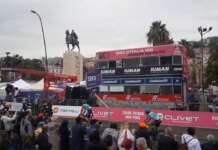 Giro d’Italia, a Napoli manifestanti in strada e bandiere Palestina