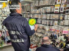 Guardia di Finanza, controlli a Benevento e nel Sannio: sequestrati 160mila articoli contraffatti