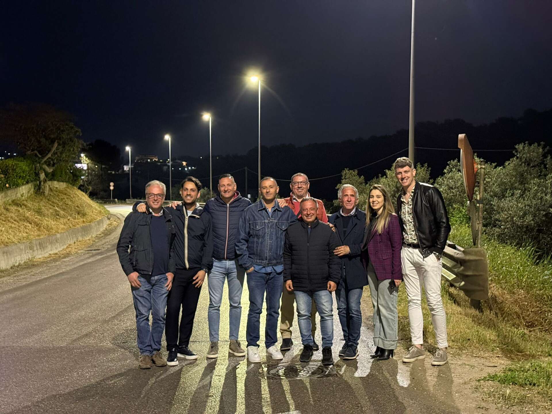 Via Piana da Anteprima24.it via piana finalmente illuminata dopo quasi 25 anni attivata la pubblica illuminazione