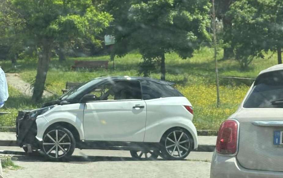 Benevento, scontro tra auto e microcar: nessun ferito Benevento, scontro tra auto e microcar: nessun ferito