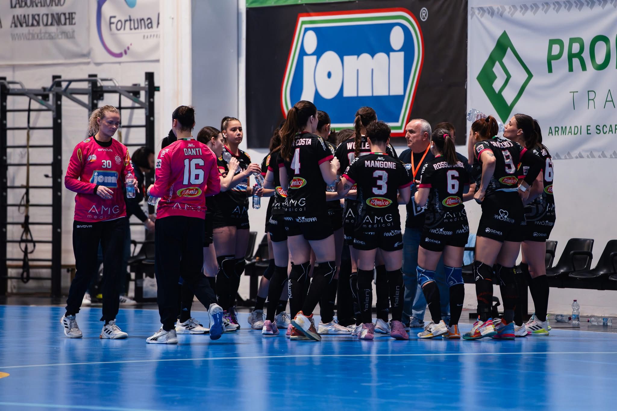 Semifinali play off, la Jomi Salerno a Pontinia per gara 1 Semifinali play off, la Jomi Salerno a Pontinia per gara 1