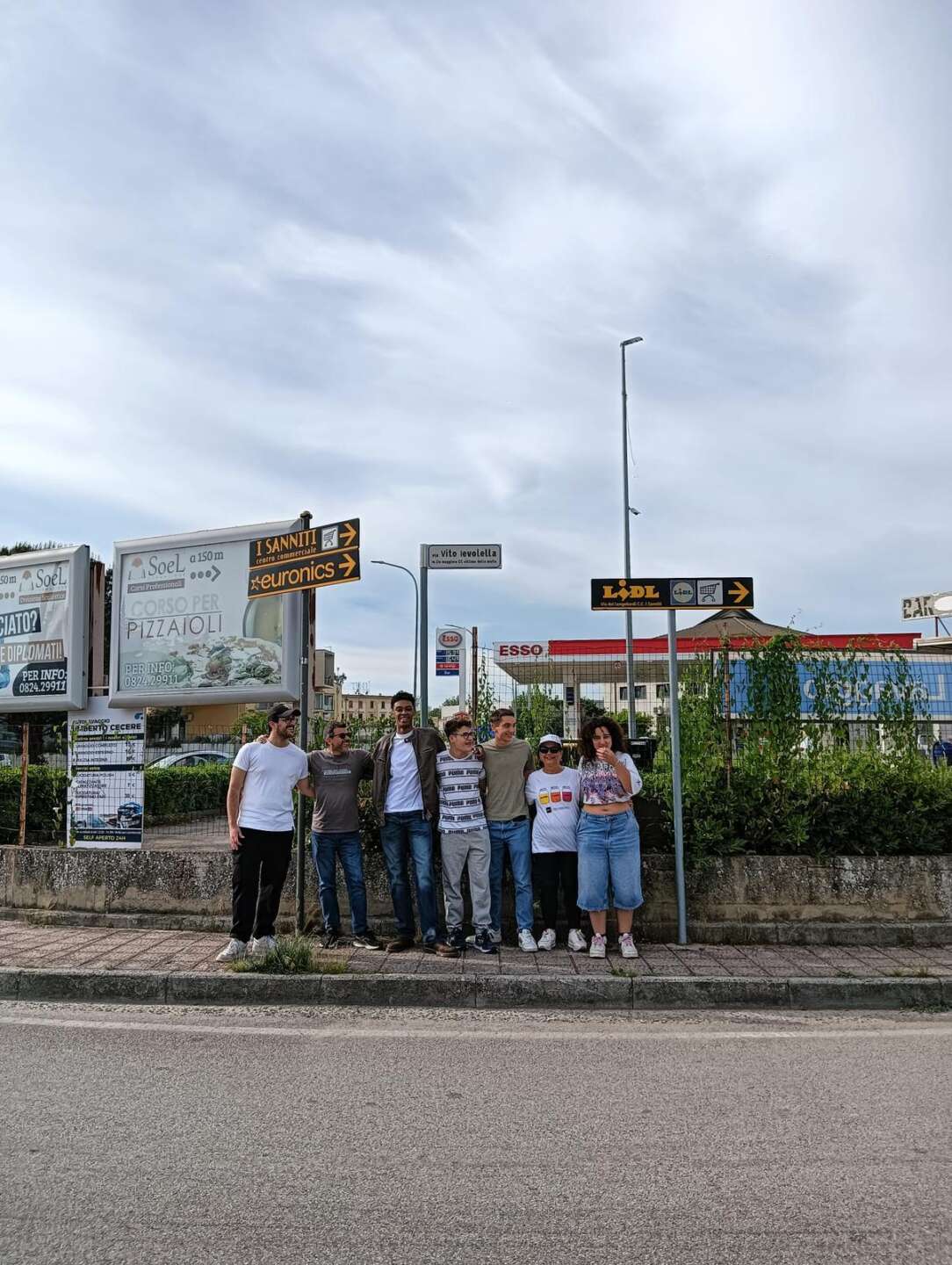 Via Vito Ievolella, tutti insieme per il decoro della strada intitolata al Carabiniere Via Vito Ievolella, tutti insieme per il decoro della strada intitolata al Carabiniere
