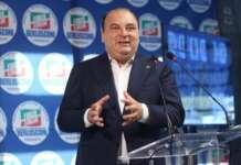 Regionali, Martusciello (FI): “Assessori non si scelgono tra chi resta sul divano”