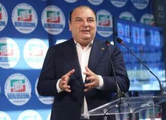 Napoli, Martusciello lancia la proposta: “Una consulta della società civile per scegliere il candidato sindaco”