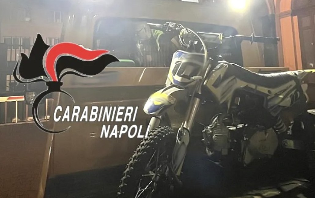 Bambino di 9 anni in sella a mini moto ‘vera’: denunciati i genitori Bambino di 9 anni in sella a mini moto ‘vera’: denunciati i genitori