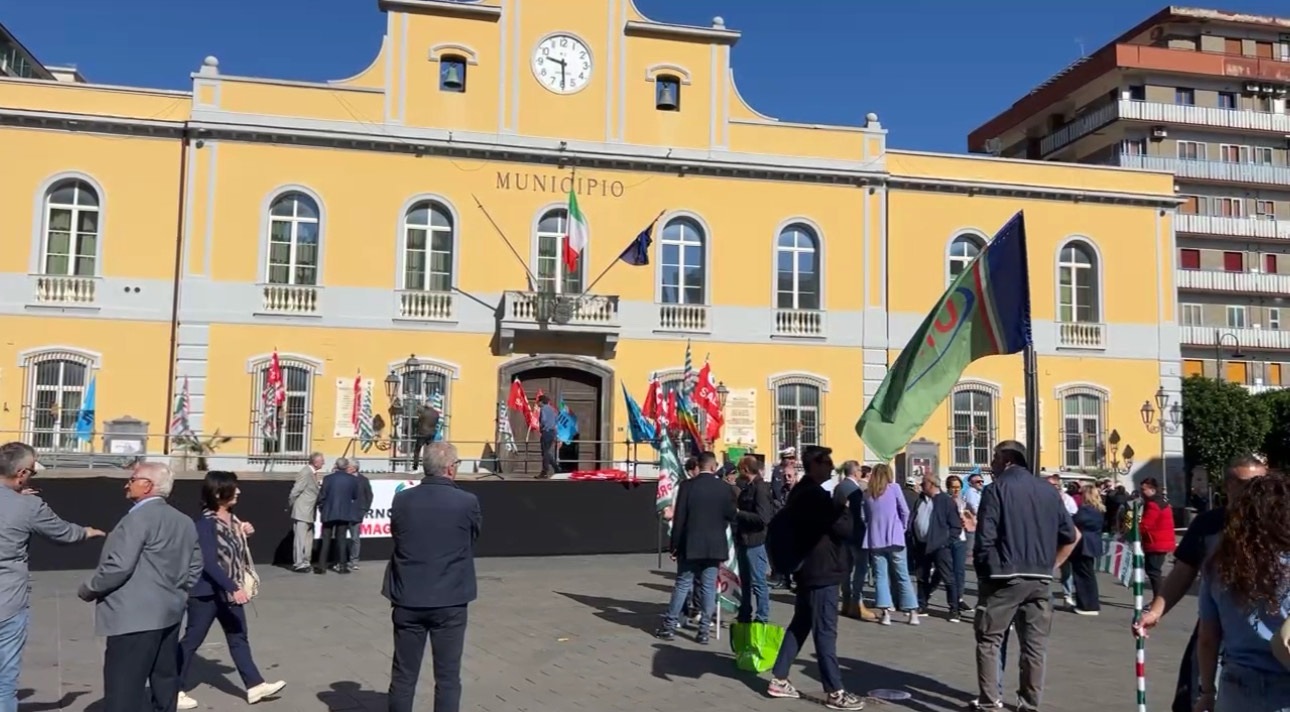 Nocera Inferiore, in corteo per il Primo Maggio in attesa del palco Nocera Inferiore, in corteo per il Primo Maggio in attesa del palco