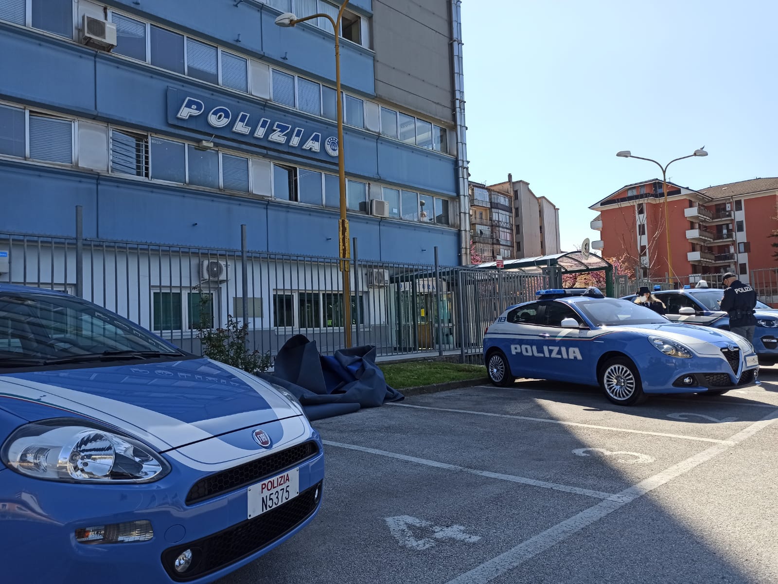 Avellino tifoso da Anteprima24.it avellino tifoso armato fermato dopo una lite un ferito e un arresto