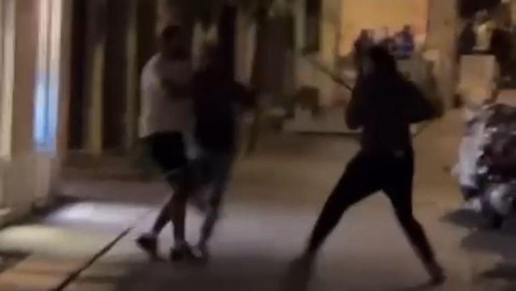 ‘tranquillo’ venerdì da Anteprima24.it un ‘tranquillo venerdì sera a benevento tra liti con mamma parcheggi e… forse una pistola