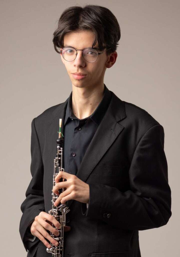 ll giovane oboista Salvatore Ruggiero trionfa al 13esimo Concorso Internazionale “Dinu Lipatti” ll giovane oboista Salvatore Ruggiero trionfa al 13esimo Concorso Internazionale “Dinu Lipatti”