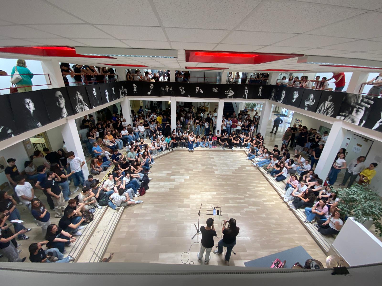 Liceo Rummo, la presentazione finale dei laboratori Scuola Viva Liceo Rummo, la presentazione finale dei laboratori Scuola Viva