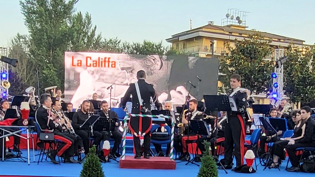 FOTO Emozioni con la Fanfara dei Carabinieri e il Cimarosa FOTO Emozioni con la Fanfara dei Carabinieri e il Cimarosa