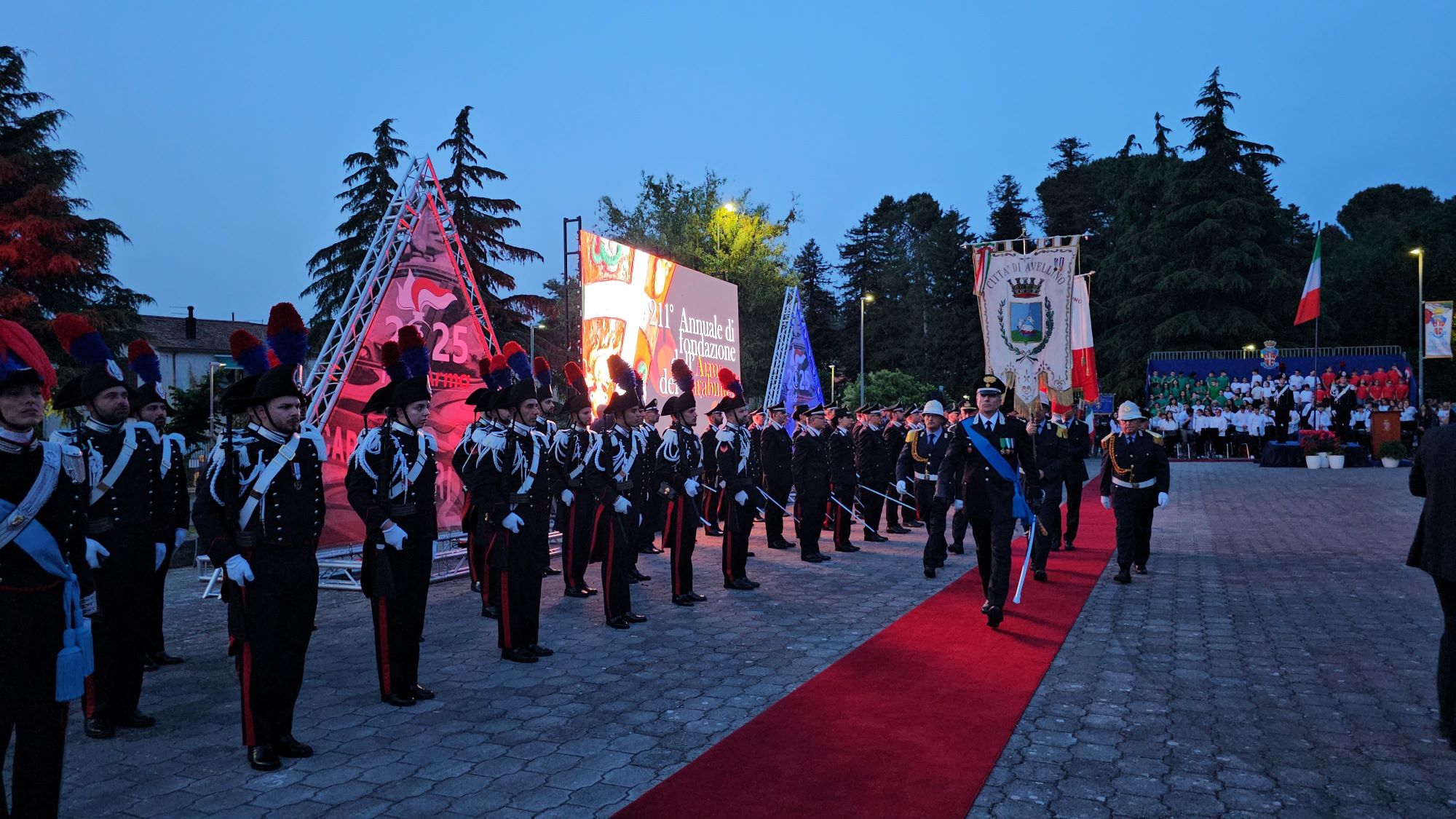 L’Arma dei Carabinieri celebra 211 anni tra memoria e riconoscimenti L’Arma dei Carabinieri celebra 211 anni tra memoria e riconoscimenti