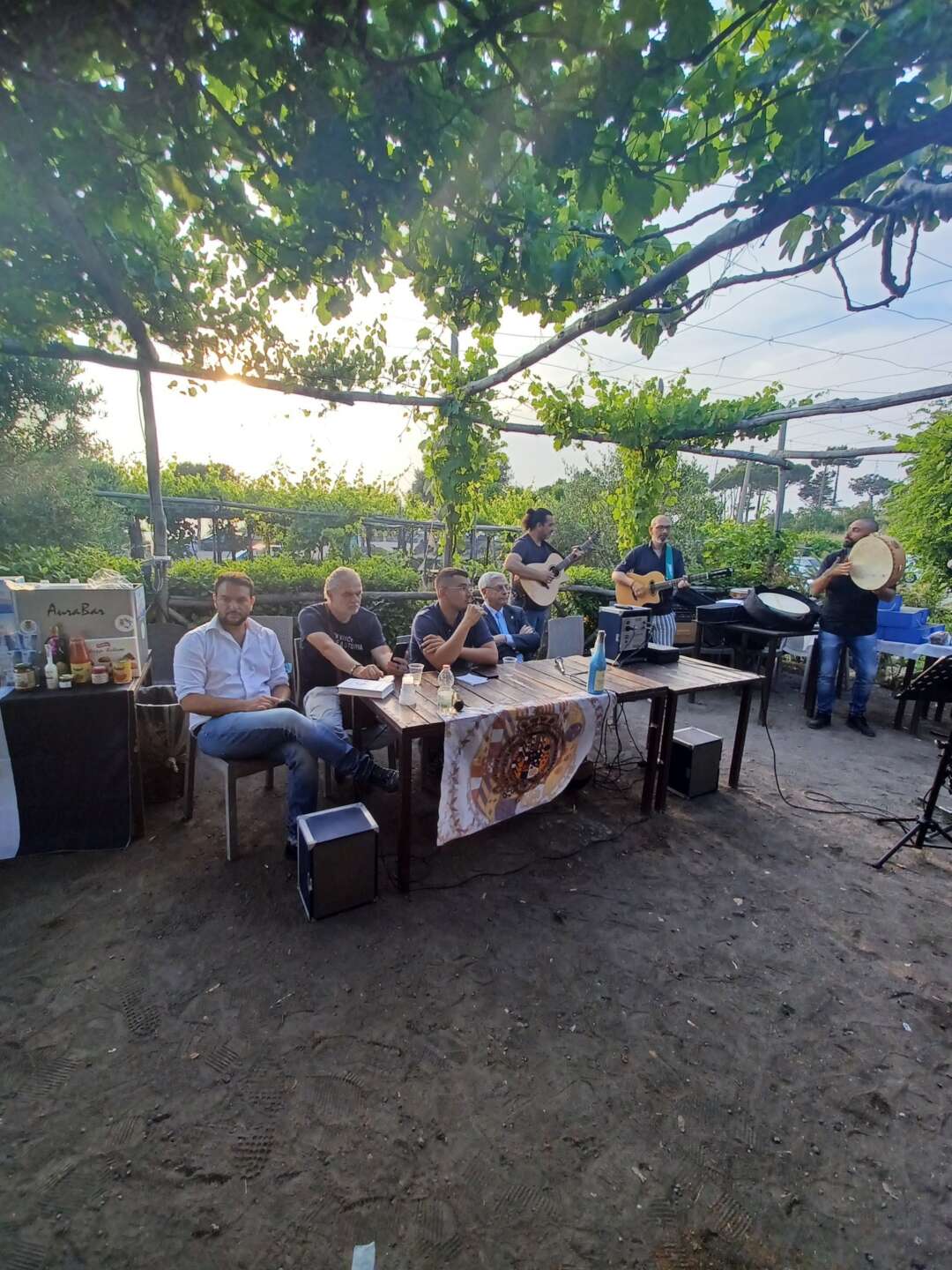 Ercolano, successo per la prima edizione del Brigant Fest: storia, identità e musica popolare sotto il Vesuvio Ercolano, successo per la prima edizione del Brigant Fest: storia, identità e musica popolare sotto il Vesuvio