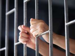 Uccide la moglie a Ferragosto, il 76enne resta in carcere