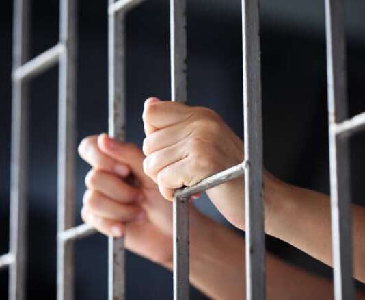 Detenuto di 54 anni suicida nel carcere di Poggioreale a Napoli carcere