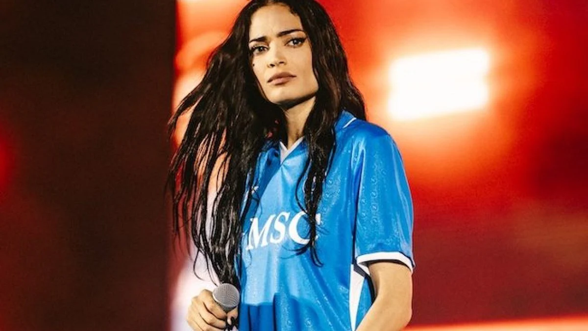 Elodie conquista il Maradona: un trionfo di corpi, luci e libertà Elodie conquista il Maradona: un trionfo di corpi, luci e libertà