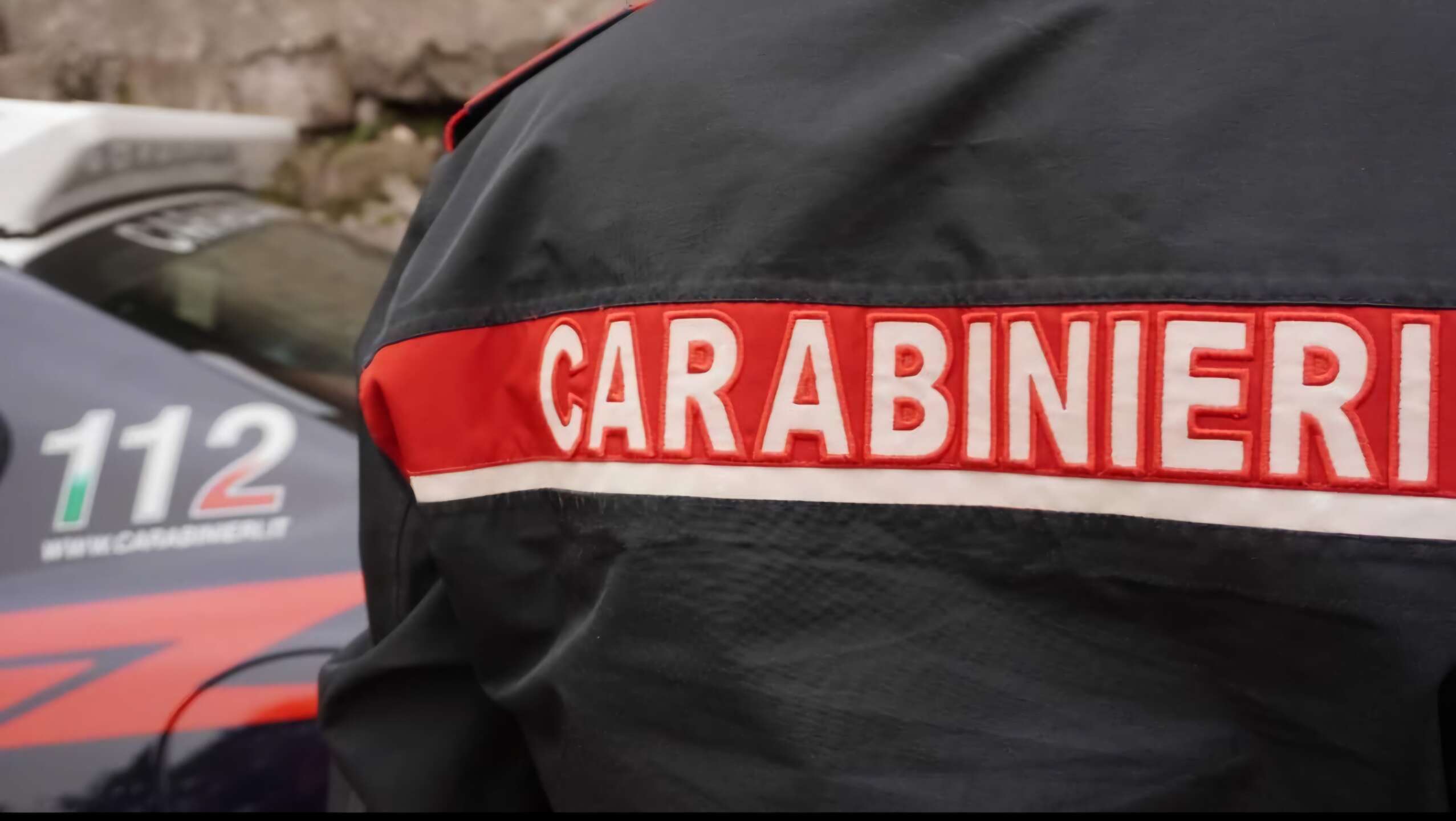 Estorsione con minacce armate: eseguite misure cautelari Estorsione con minacce armate: eseguite misure cautelari