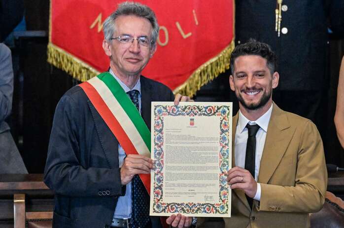 Mertens: “Bellissimo lo scudetto del Napoli. Felice, come tifoso, dell’arrivo di De Bruyne” Mertens: “Bellissimo lo scudetto del Napoli. Felice, come tifoso, dell’arrivo di De Bruyne”