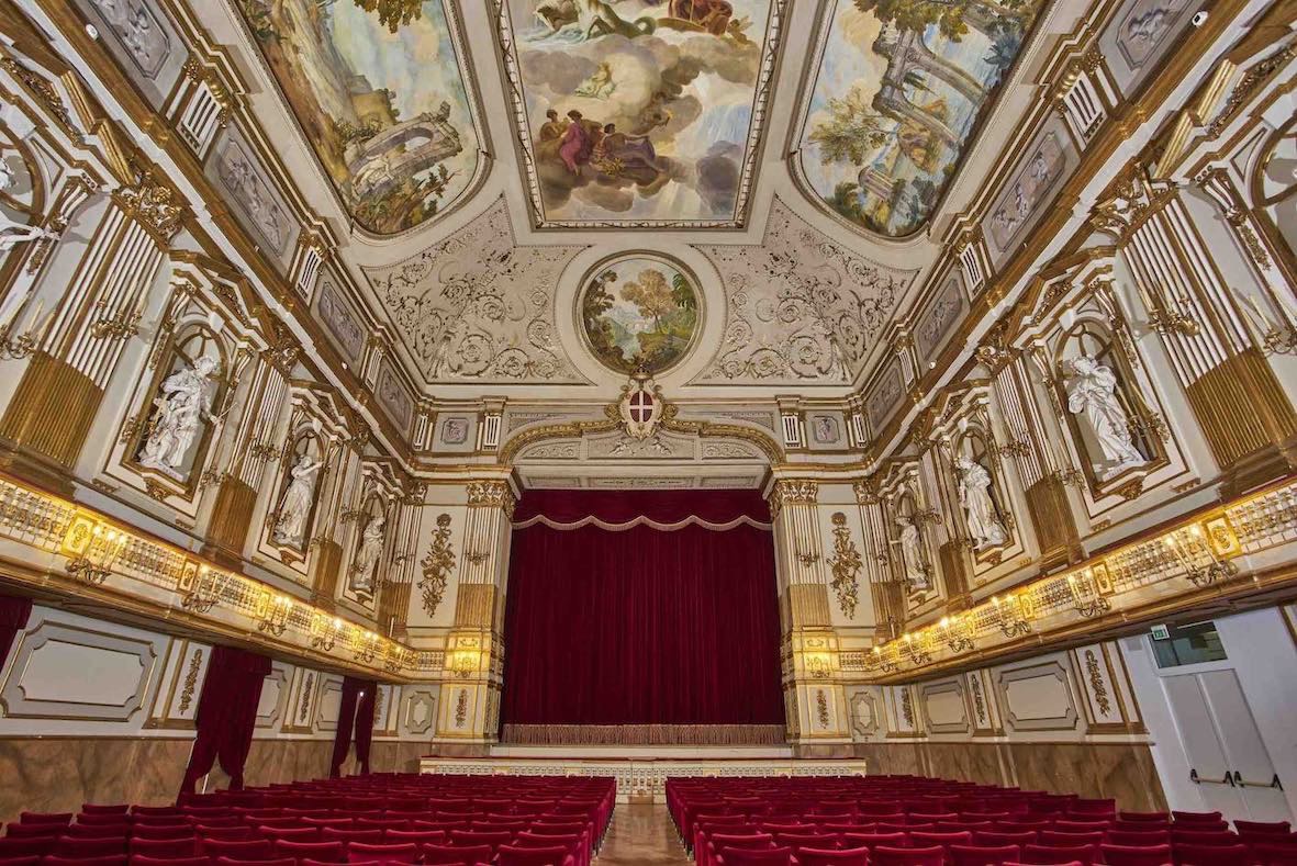 al palazzo reale di napoli oltre 100 spettacoli del campania teatro festival