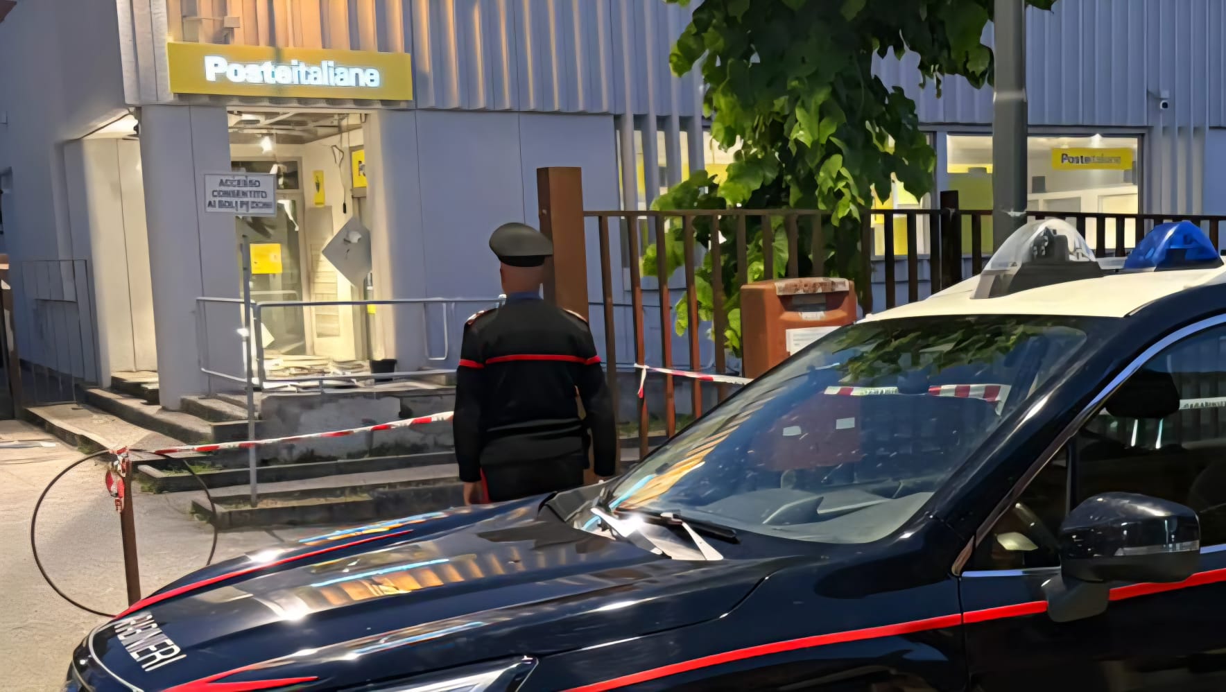 bancomat fatto esplodere nella notte indagini in corso