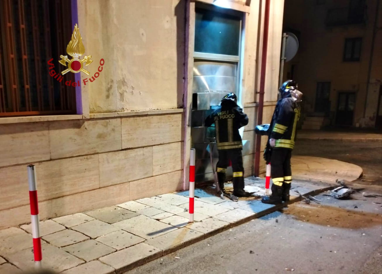 Espolosione bancomat, ora è vero allarme sul territorio irpino Espolosione bancomat, ora è vero allarme sul territorio irpino