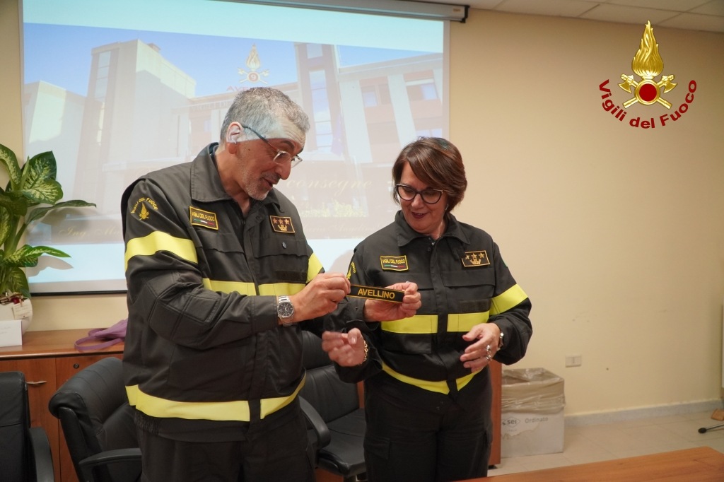 cambio al vertice dei vigili del fuoco d agostino promossa bellizzi torna ad avellino