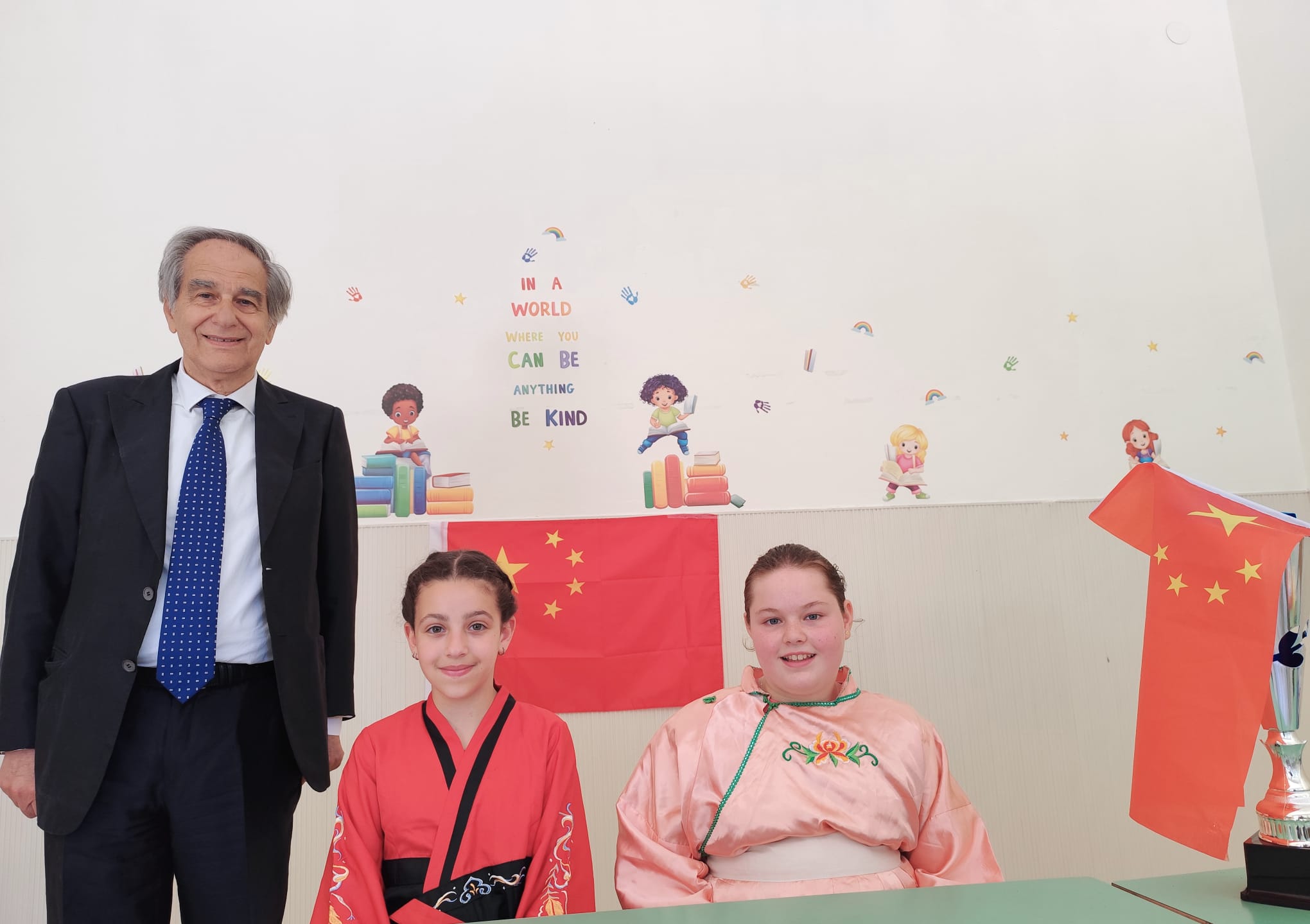 Due allieve della Scuola Internazionale del Sannio al “Chinese Bridge” Due allieve della Scuola Internazionale del Sannio al “Chinese Bridge”