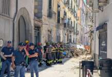 Esplosione a Napoli, si indaga su licenze e lavori