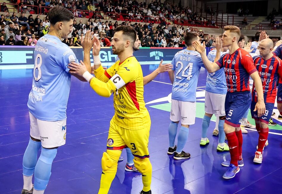 Calcio a 5, semifinale playoff: Napoli Futsal Feldi Eboli promette spettacolo Calcio a 5, semifinale playoff: Napoli Futsal Feldi Eboli promette spettacolo